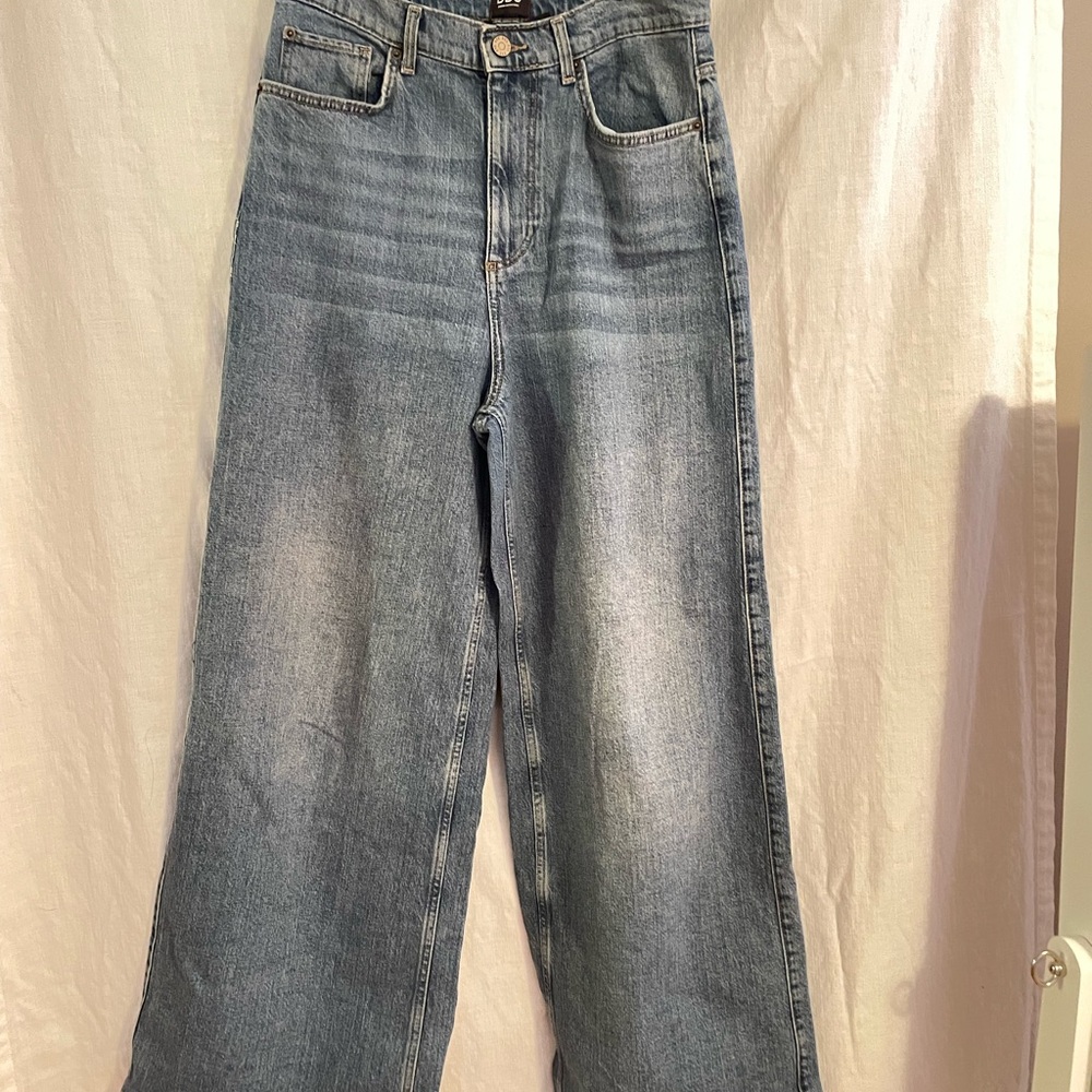 BDG Wide-Leg Blue Jeans